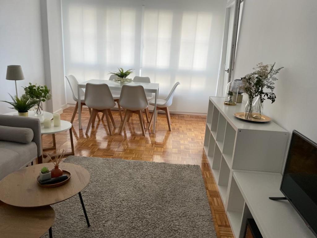 Apartamento Vivienda en el centro histórico con garaje Oviedo Exterior foto