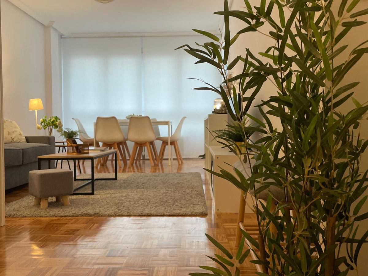 Apartamento Vivienda en el centro histórico con garaje Oviedo Exterior foto