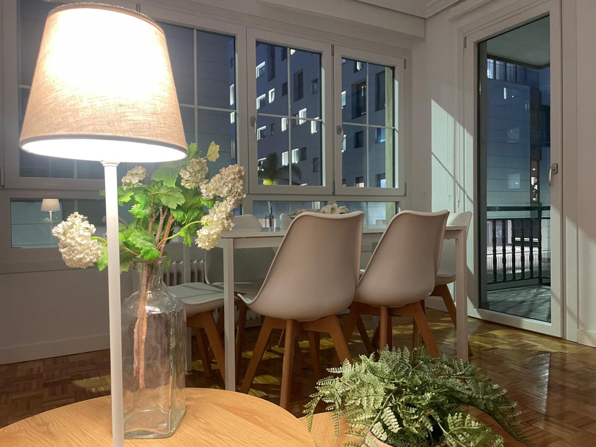 Apartamento Vivienda en el centro histórico con garaje Oviedo Exterior foto